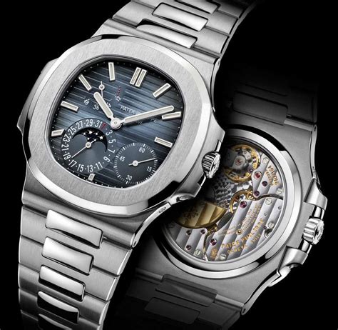 Patek Philippe Nautilus 5712/1A.